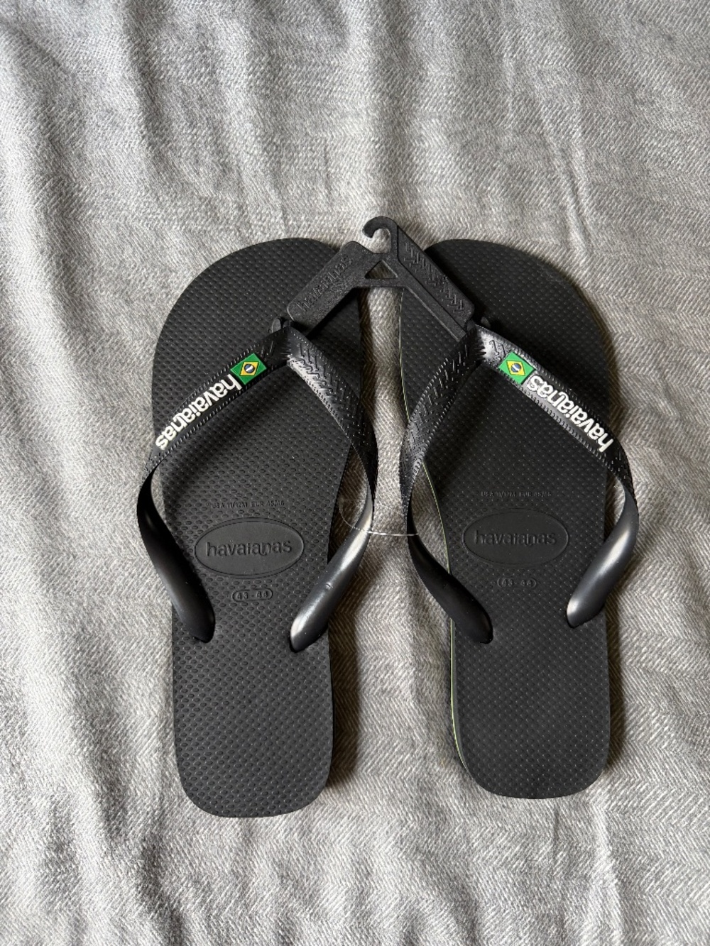 NEW Havaianas Brazil Logo Flip Flops - Black - Made in Brazil - Size 11/12